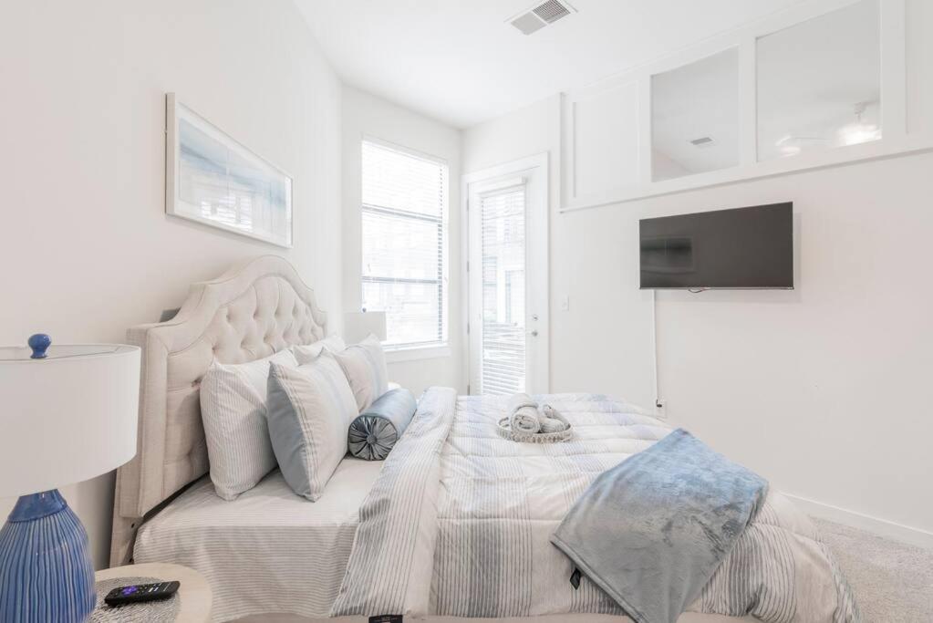 Charming Cozy Apartment With Wi-Fi & Free Parking Charlotte Exterior photo