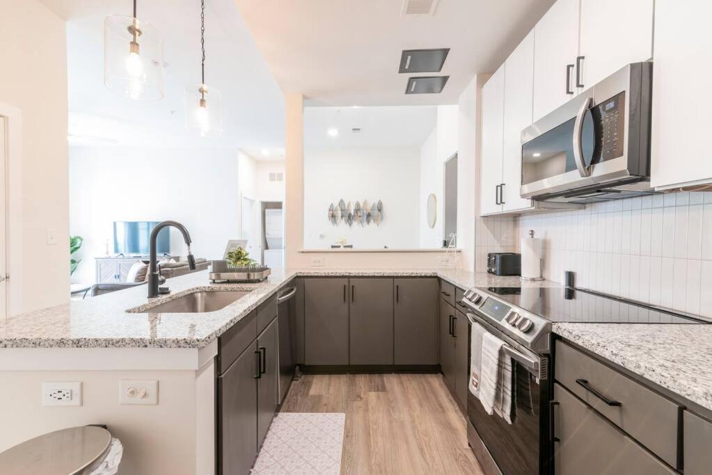Charming Cozy Apartment With Wi-Fi & Free Parking Charlotte Exterior photo